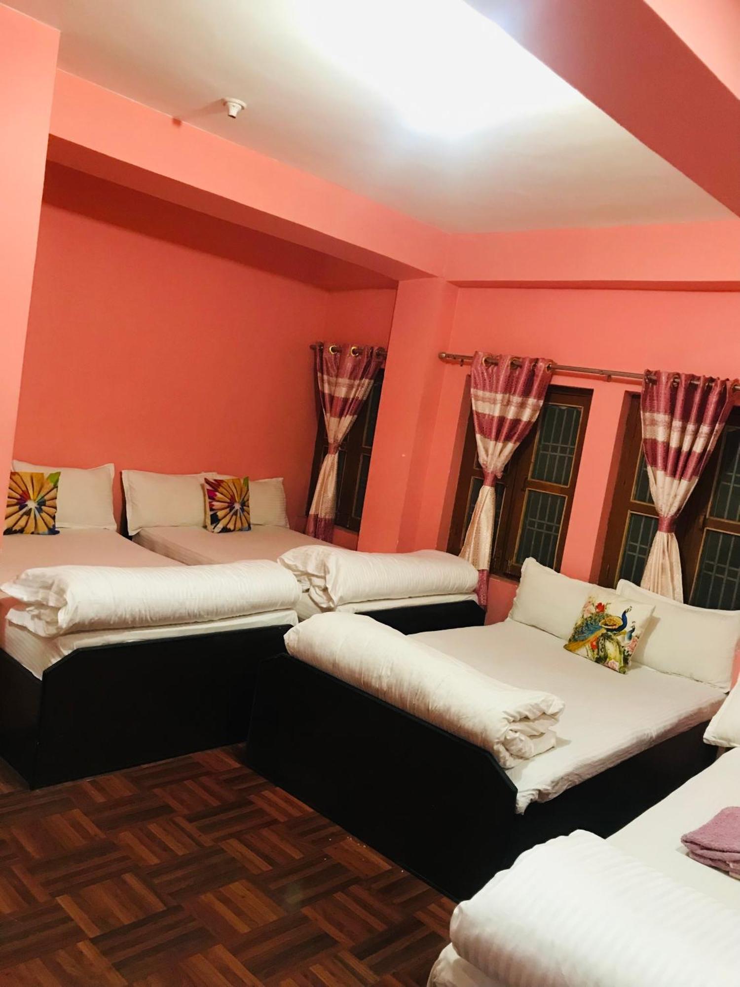 Shristi Hotel & Lodge Bandipur Exterior foto